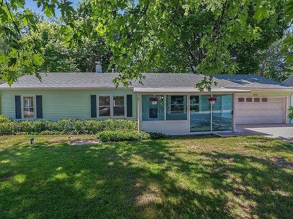 2nd image of 11924 Riverview Blvd