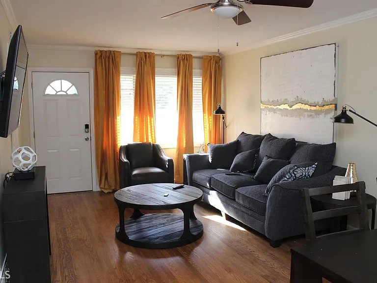 1260 Woodland Ave NE #B — Photo 5