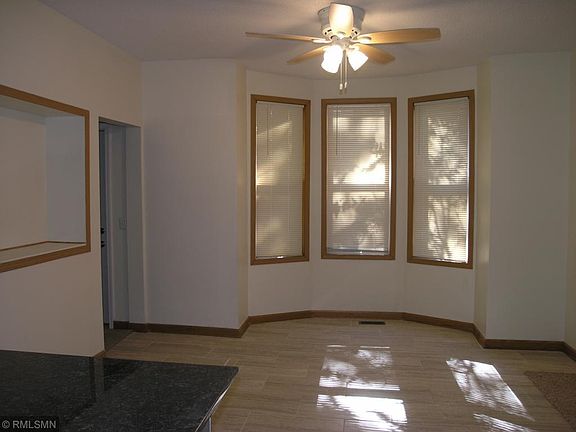 4th image of 1418 Irving Ave N