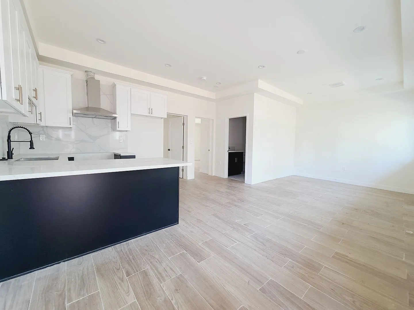 Manhattan Luxury Apartments Llc — Photo 3