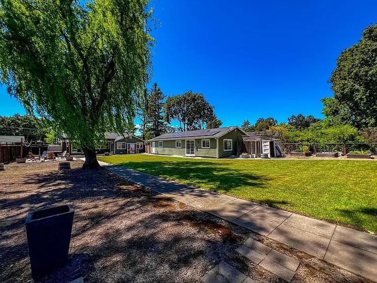 1022 Berry Ln — Photo 60