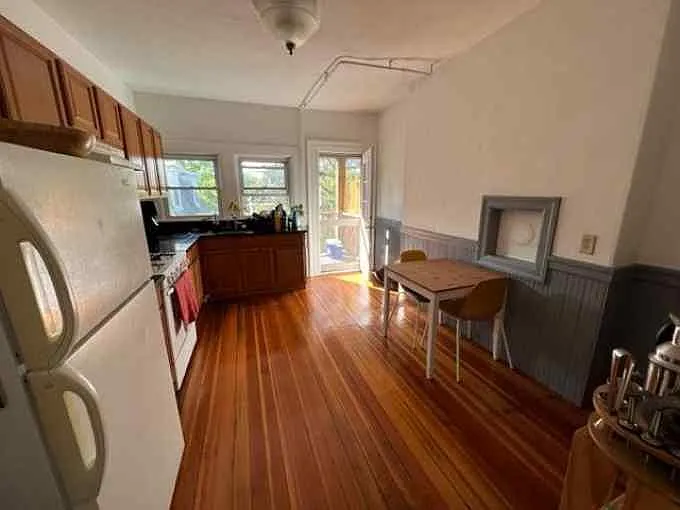 73 Dana St #6-R — Photo 4