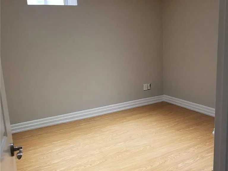 48 Station Rd #BASEMENT — Photo 5
