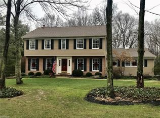 38450 River Ridge Ct, Grafton, OH 44044