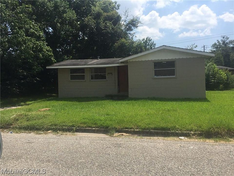 2nd image of 1300 Silver Dr