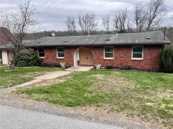 218 Locust St, Rural Valley, PA 16249