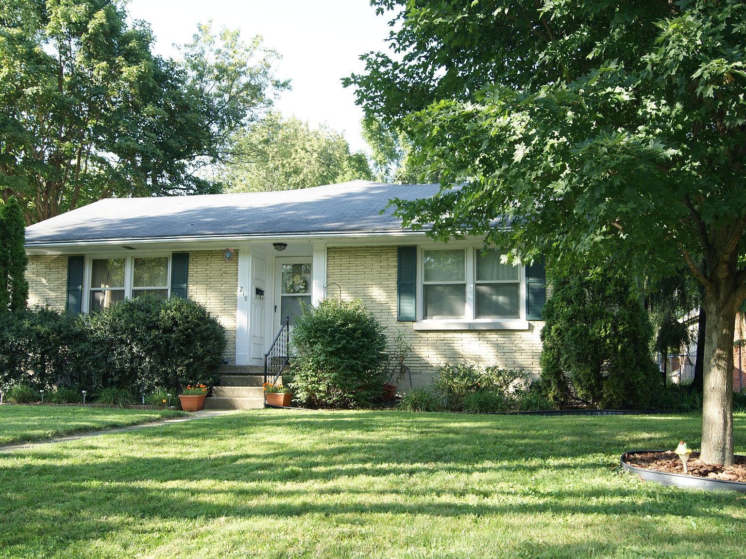219 E Lowry Ln, Lexington, KY 40503 Zillow