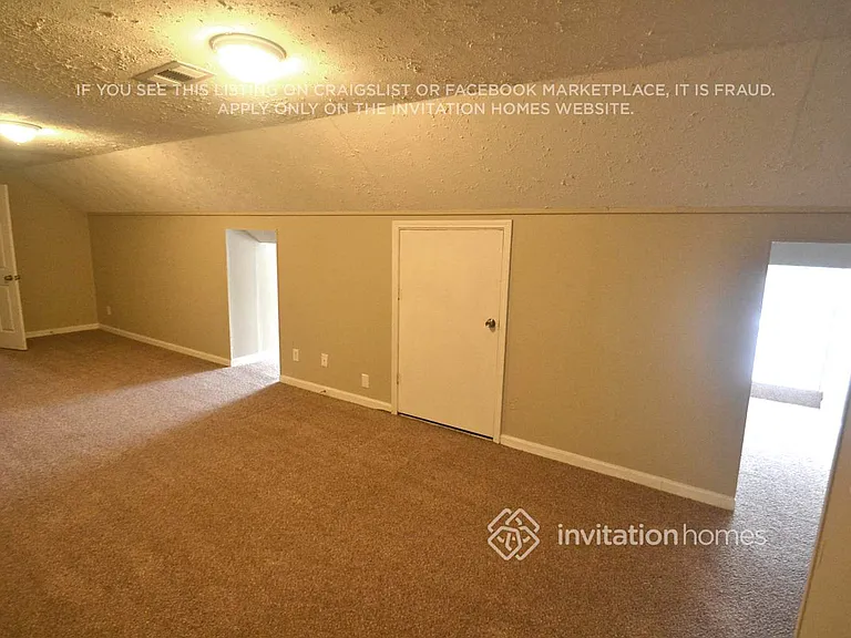 3921 Crestmoor Ct — Photo 6