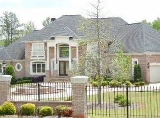 1116 NE Moccasin Trl, Loganville, GA 30052