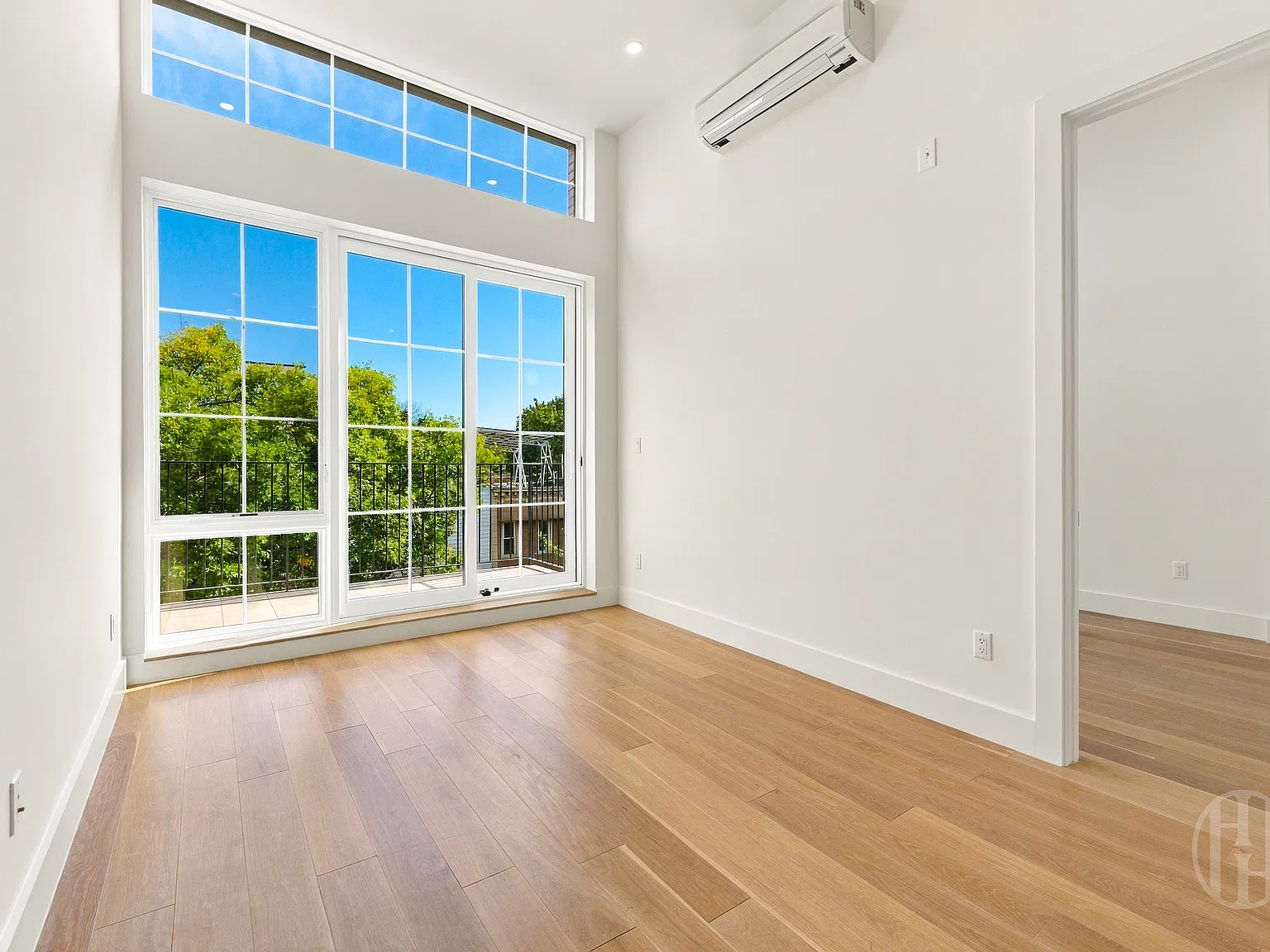 1019 Hancock Street — Photo 4