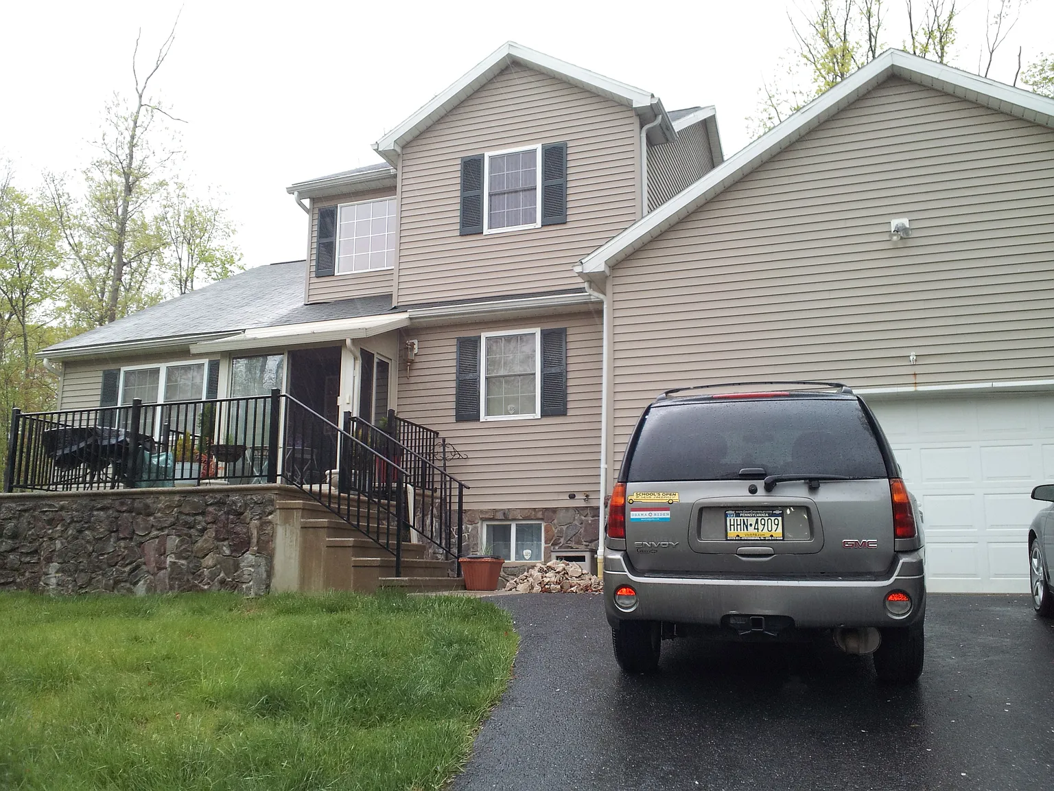 123 Kensington Dr photo 1