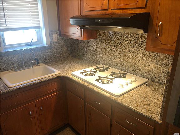 5th image of 35 3rd St APT 1