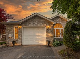 416 Dolshire St, Kingston, ON K7M9B4
