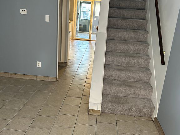 3rd image of 107 Avery St APT 1