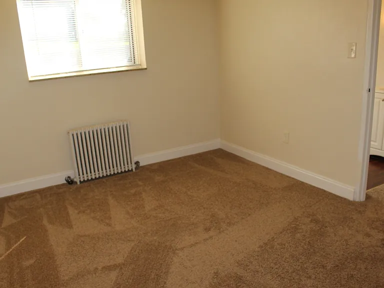1022 Findley Dr — Photo 6
