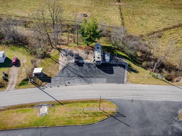 177 Hospital Rd, Mountain City, TN 37683