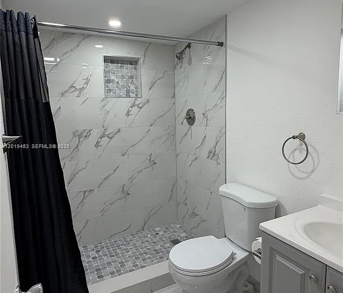 20230 NE 2nd Ave #U5 — Photo 2