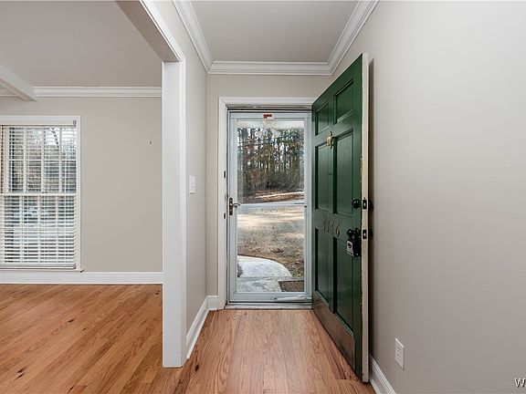 2nd image of 4146 4th Ave E