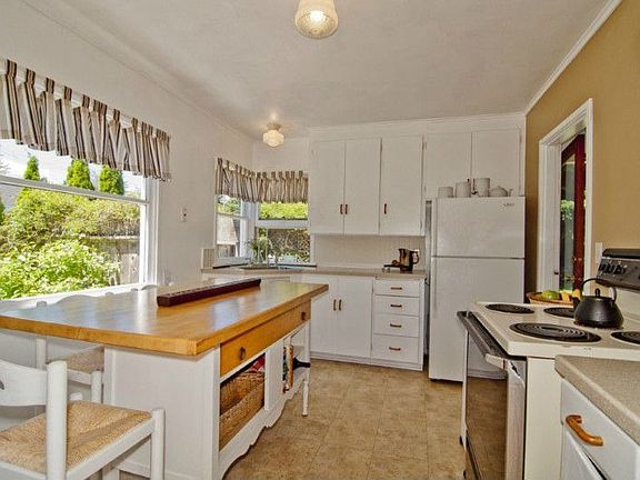 The updated and sun soaked kitchen.