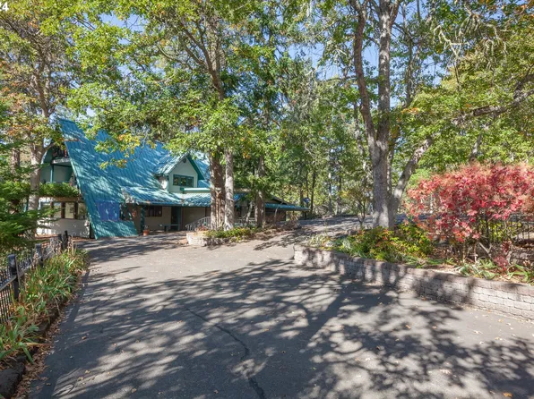 3461 Fir Mountain Loop, Hood River, OR 97031