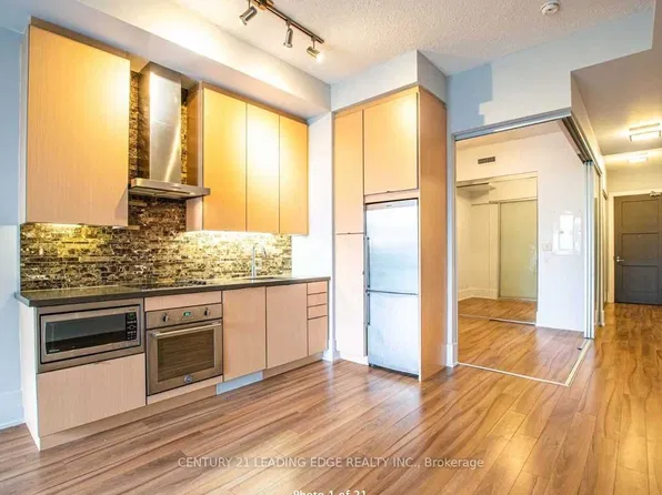 20 John St #621, Toronto, ON M9N 0B2