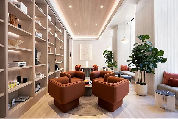 Rented by Greystar | media 7