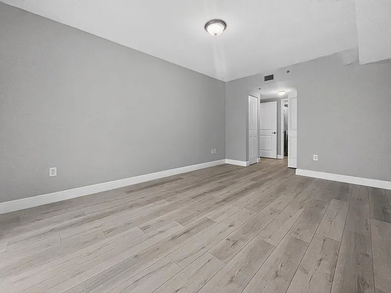 2681 N Flamingo Rd #902S — Photo 28