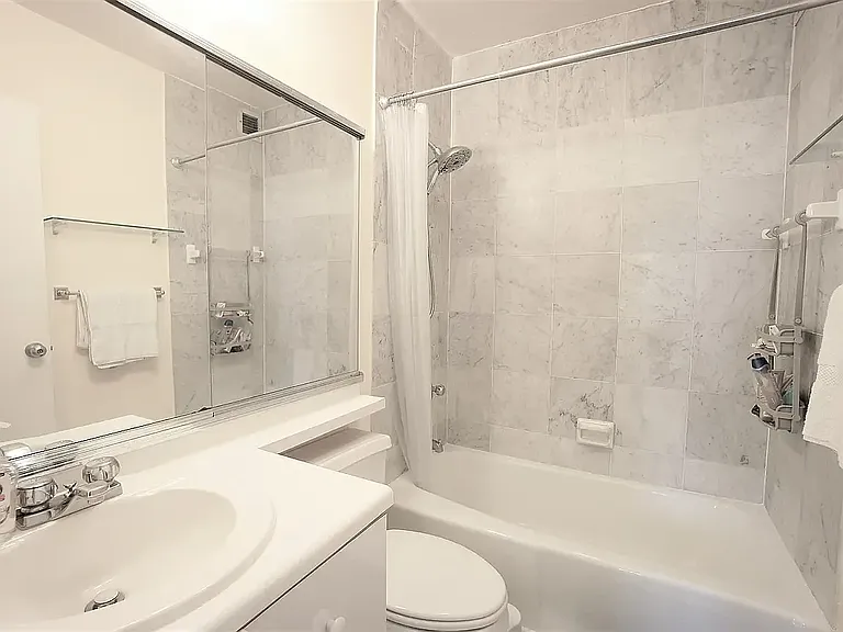 220 E 65th St #12D — Photo 8