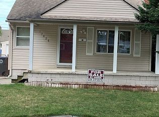 17626 Matthews St, Riverview, MI 48193
