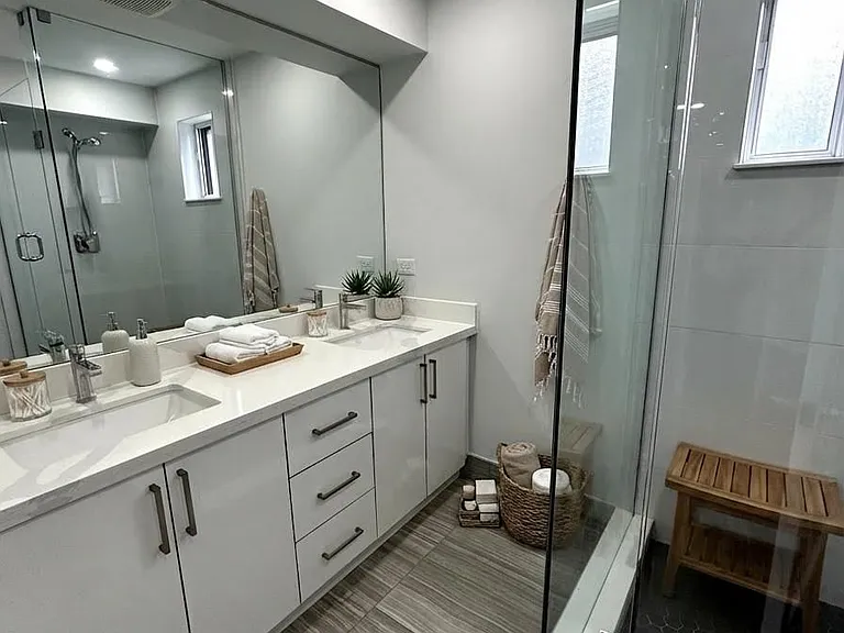 15 Walmer Rd #103 — Photo 6