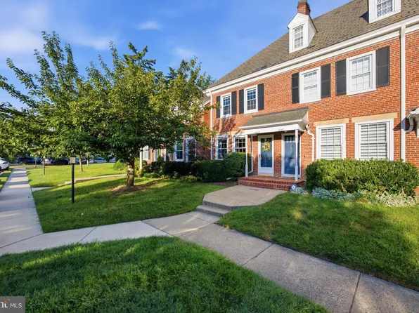 4449 36th St S, Arlington, VA 22206