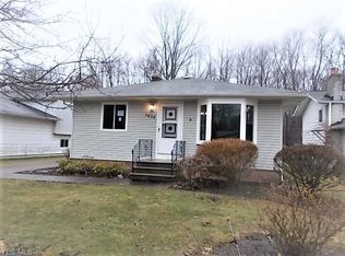 5498 Whitehaven Ave, North Olmsted, OH 44070