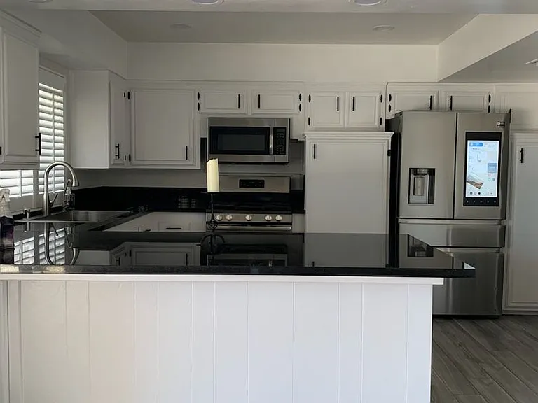 4605 Christmas Tree Ln — Photo 4