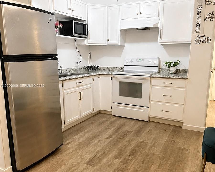 1st image of 5291 Collins Rd