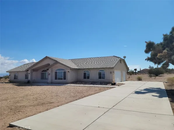 8533 Mesa Rd, Phelan, CA 92371