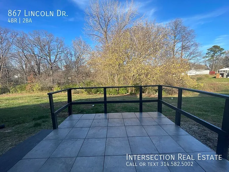 867 Lincoln Dr — Photo 16