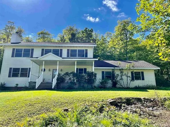 606 S Park St, Bessemer, MI 49911