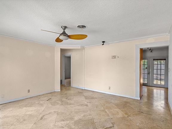 2nd image of 2001 NW 35th Street