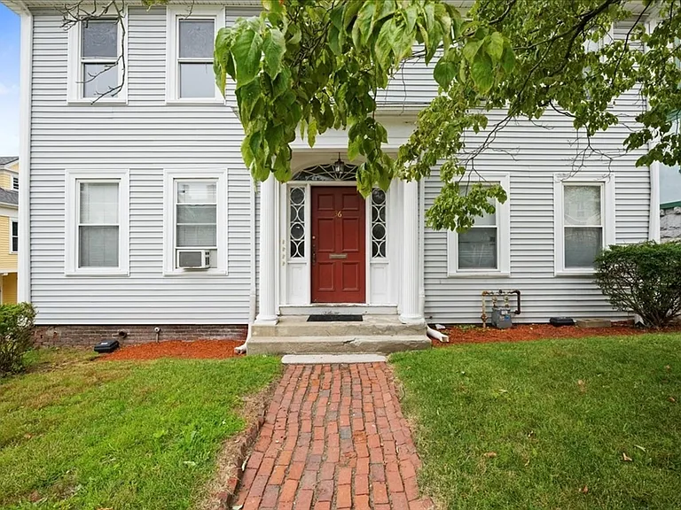 36 Cedar St #2A — Photo 1