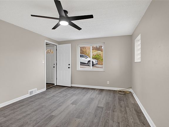 4th image of 79 Beechmont Ave