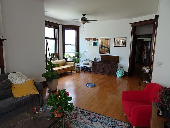3rd image of 2117 W Concord Pl #201