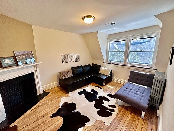 4th image of 1615 Riggs Pl NW