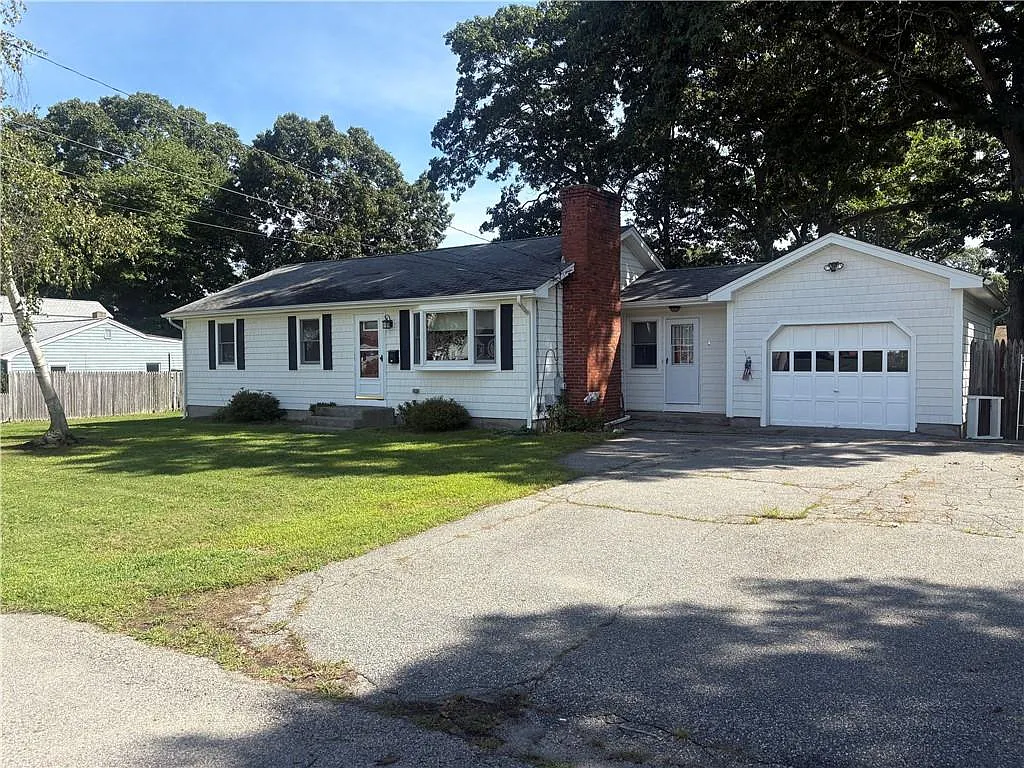 3 bed, 2.0 bath, 1448 sqft, $3,000 — Photo 1