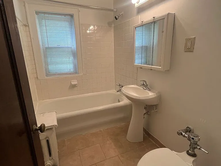 2440 Overlook Rd — Photo 15