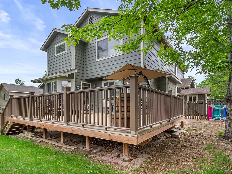 420 Hudson Ct — Photo 37