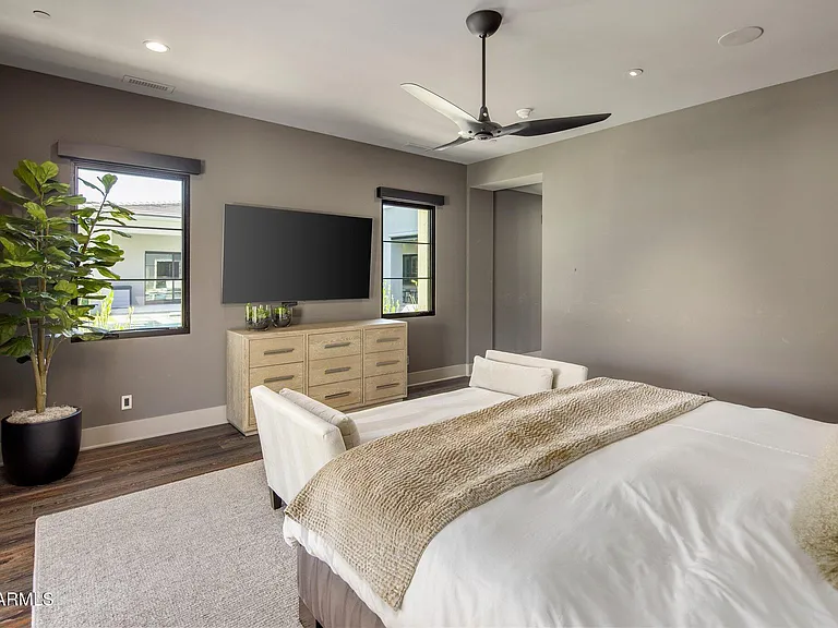 10110 E Siesta Ln — Photo 24
