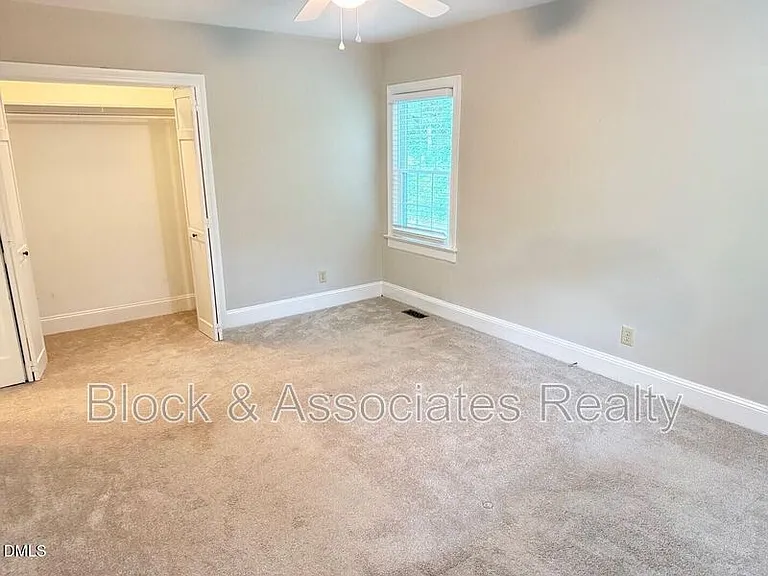 2667 Davis St — Photo 28