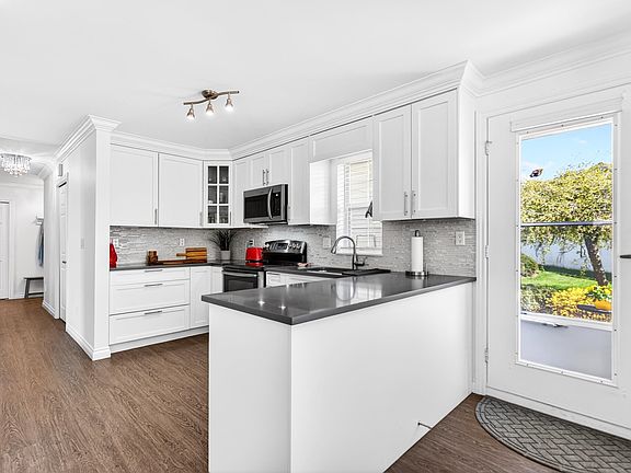 2nd image of 22514 116th Ave #109