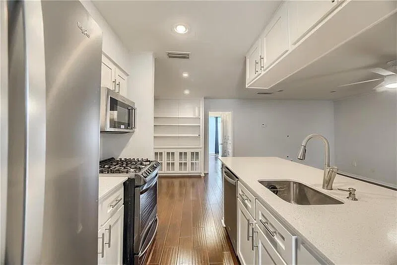 1 bed, 1.0 bath, 761 sqft, $2,050 — Photo 3