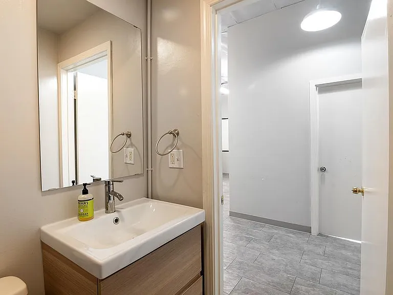 5265 Fountain Ave #2 — Photo 10